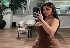 Ash Kash Full Biography: Age, Height, & Relationship Life | BioFactz